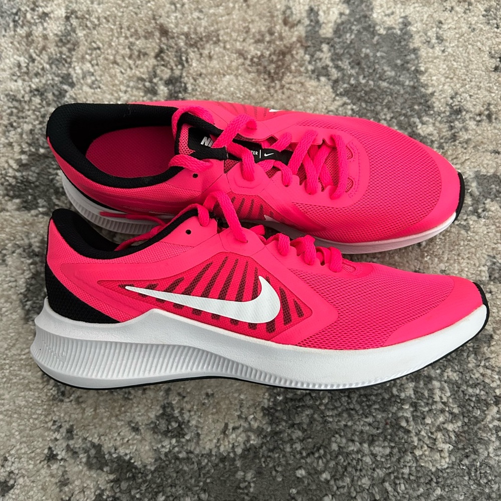 BRAND NEW Nike Downshifter Running shoes in hyper pink.